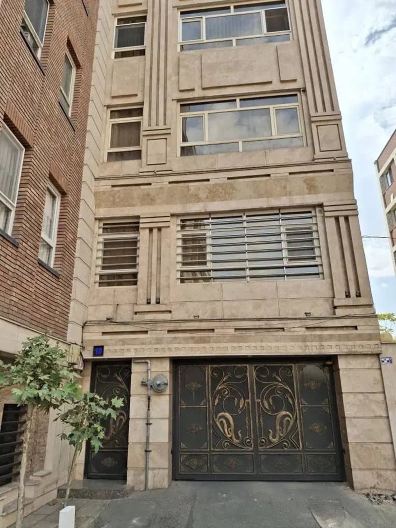 آپارتمان 94 متری دو خوابه در باغ فیض تهران13598322142