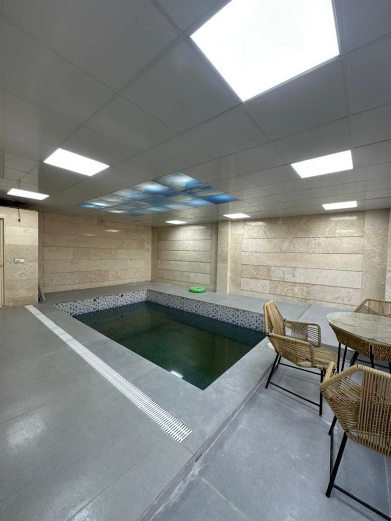 ویلا 250 متری دو خوابه در فرارت شهریار13597822139