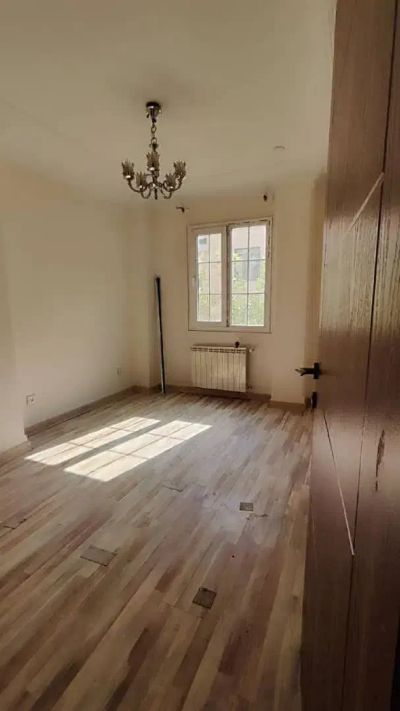 آپارتمان 95 متری دو خوابه در حشمتیه تهران