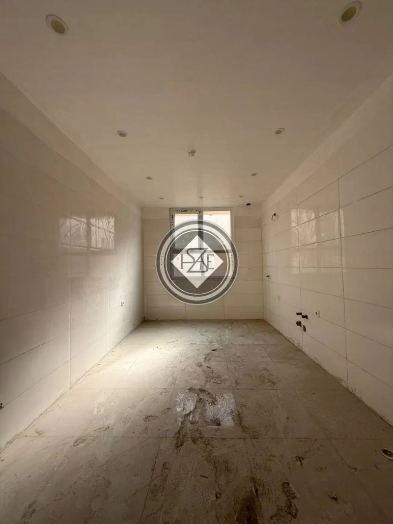 آپارتمان 212 متری پنج خوابه در میدان نماز اسلام شهر13606922325