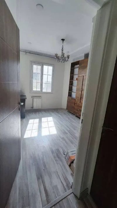 آپارتمان 95 متری دو خوابه در حشمتیه تهران