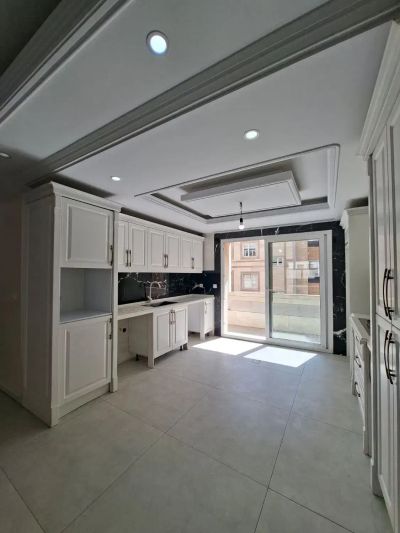 آپارتمان 160 متری سه خوابه در کوی بیمه تهران