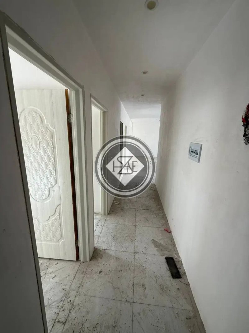 آپارتمان 212 متری پنج خوابه در میدان نماز اسلام شهر13606922333