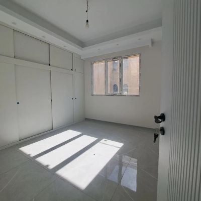 آپارتمان 105 متری دو خوابه در حشمتیه تهران