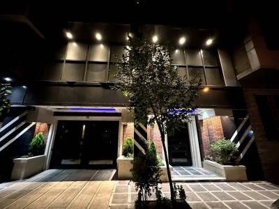 اداری 72 متری دو خوابه در آیت الله کاشانی تهران