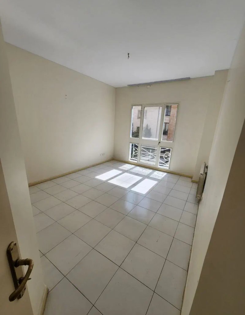 آپارتمان 204 متری سه خوابه در قیطریه تهران13617622558