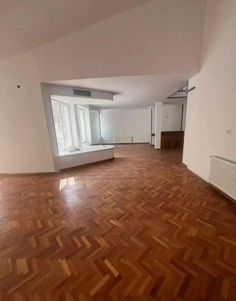 ویلا 450 متری چهارخوابه در حکمت تهران13617422551