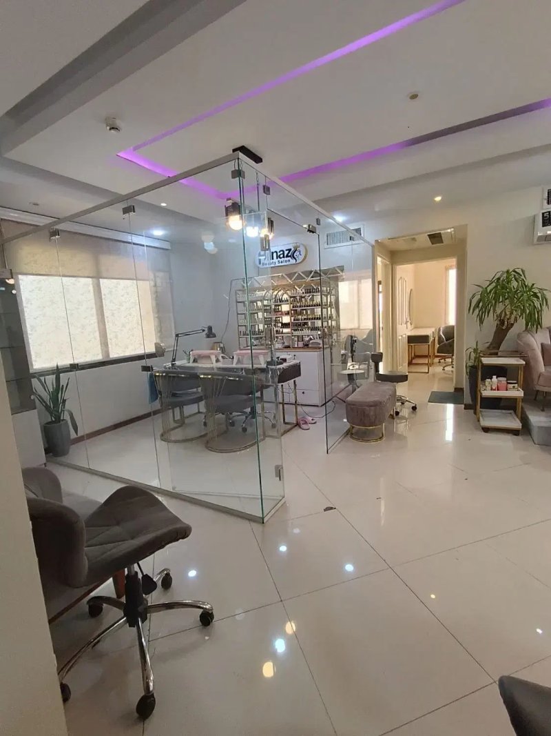 اداری 105 متری سه خوابه در هروی تهران13617122546