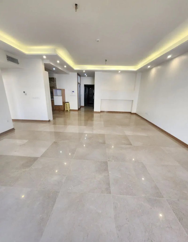 آپارتمان 147 متری سه خوابه در اختیاریه تهران13618722575