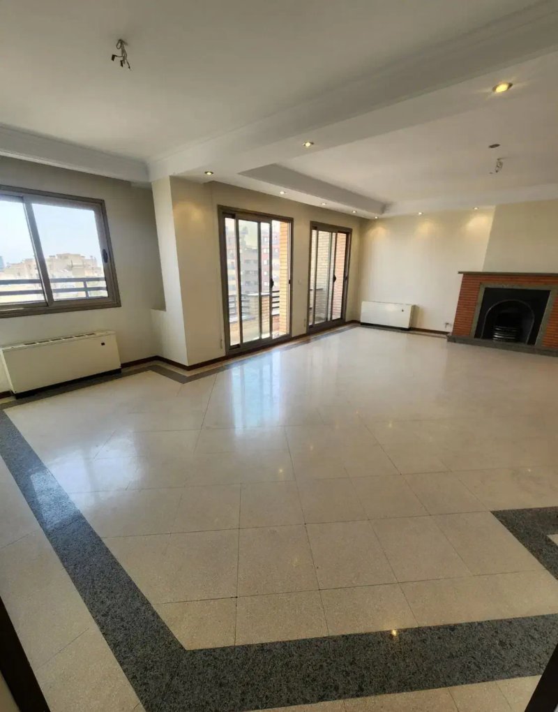 آپارتمان 157 متری سه خوابه در اختیاریه تهران13618122563