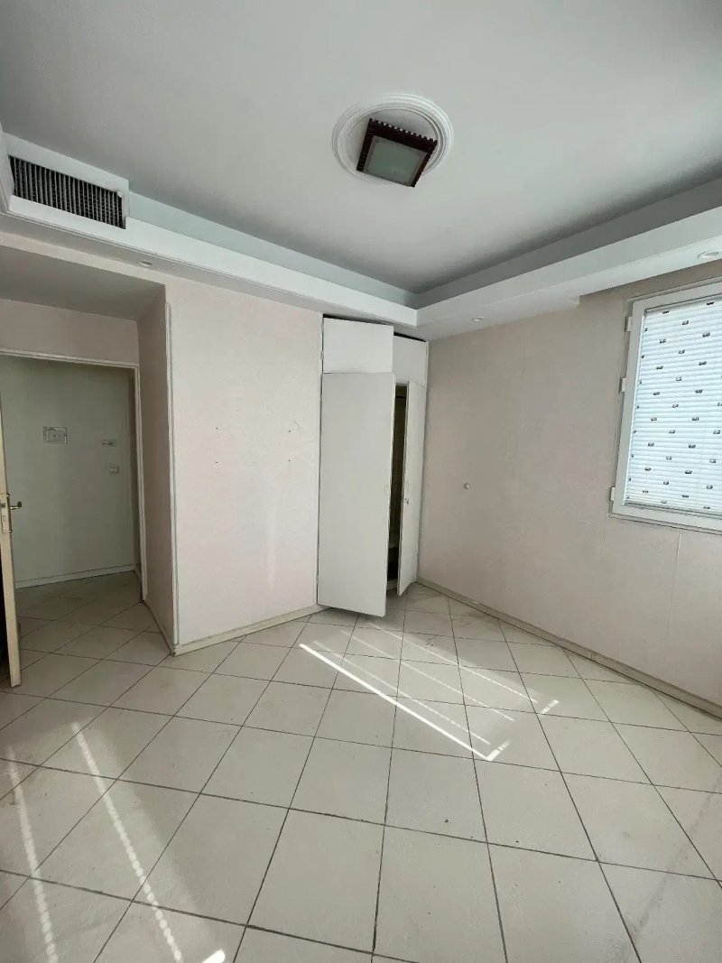 آپارتمان 92 متری دو خوابه در سید خندان تهران13612722492