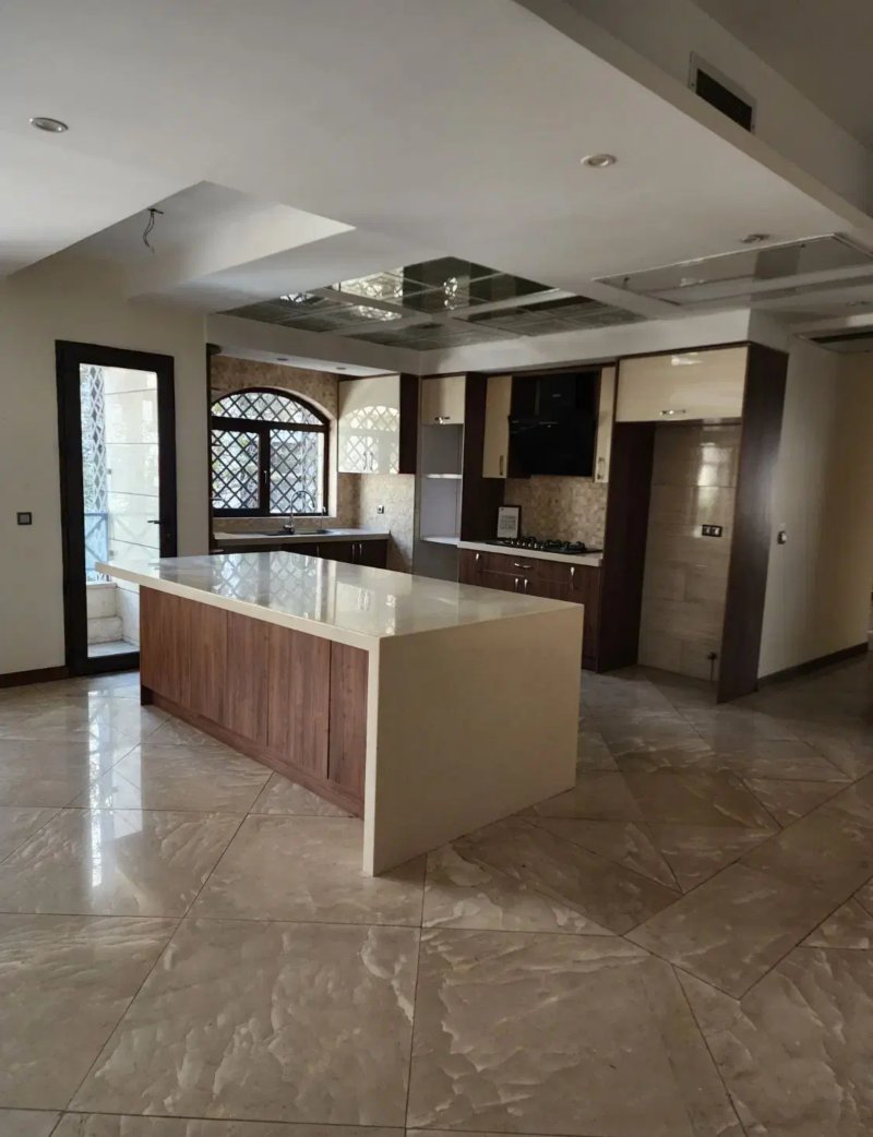 آپارتمان 173 متری سه خوابه در فرمانیه تهران13618522569