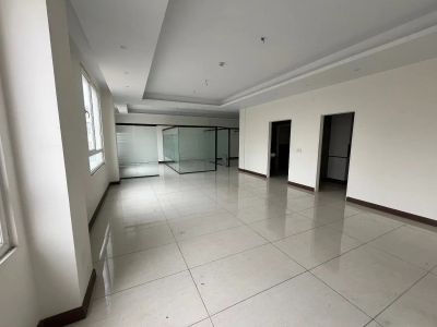 اداری 130 متری چهارخوابه در ازگل تهران