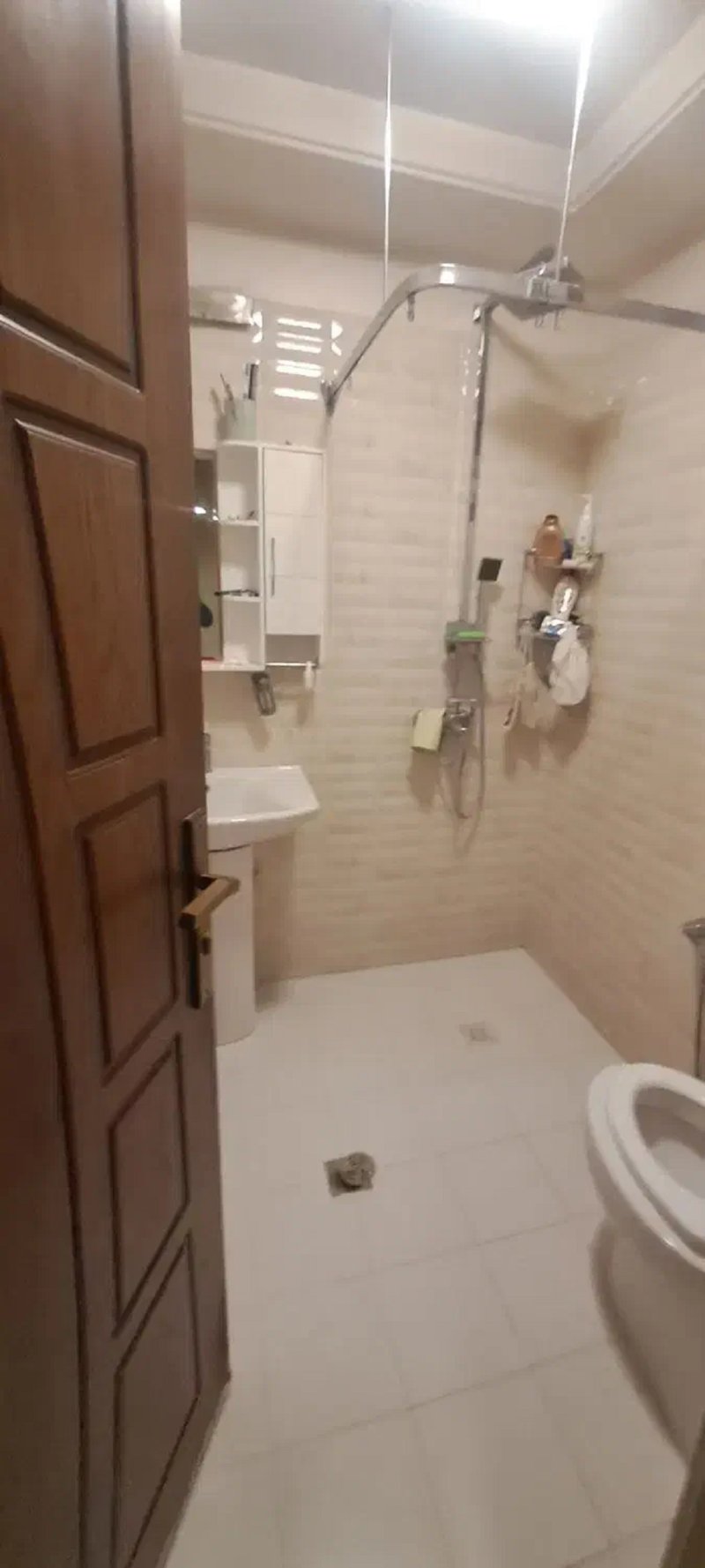 آپارتمان 160 متری سه خوابه در اندرزگو تهران13626222808