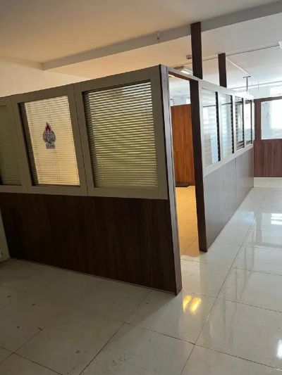 اداری 96 متری دو خوابه در منیریه تهران