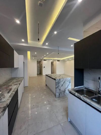 آپارتمان 135 متری دو خوابه در ولنجک تهران