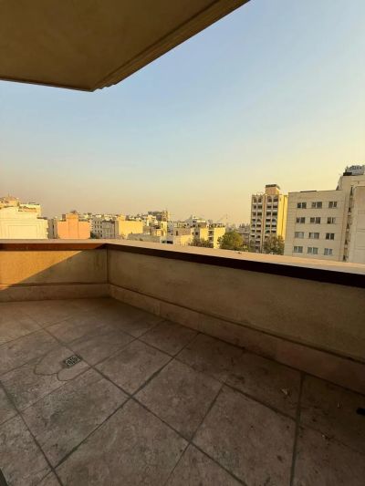 آپارتمان 190 متری سه خوابه در زعفرانیه تهران