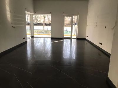 تجاری 130 متری در زعفرانیه تهران