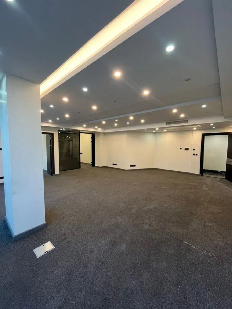 اداری 400 متری در زعفرانیه تهران13624222750