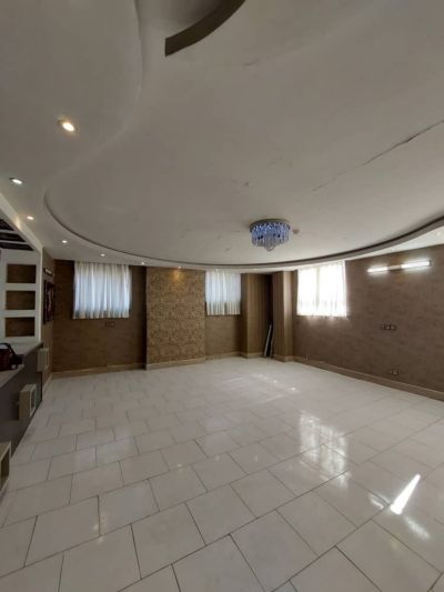 آپارتمان 120 متری سه خوابه در برازنده اصفهان