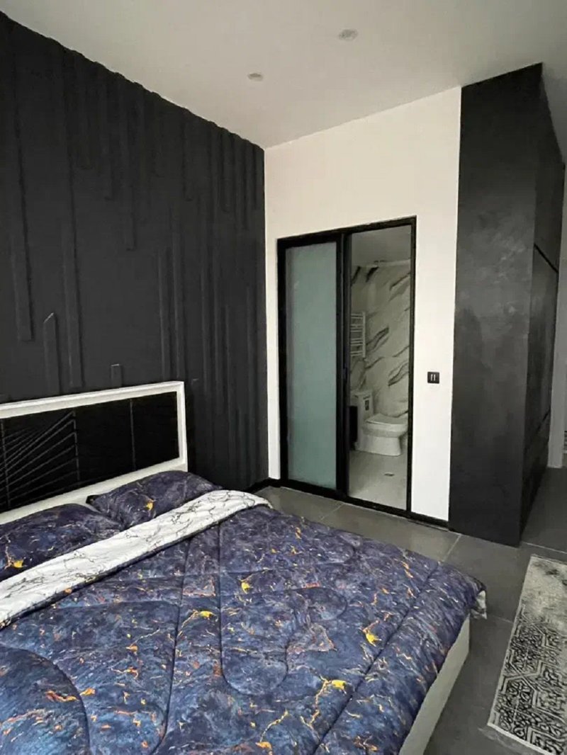 آپارتمان 220 متری سه خوابه در زعفرانیه تهران13642623317