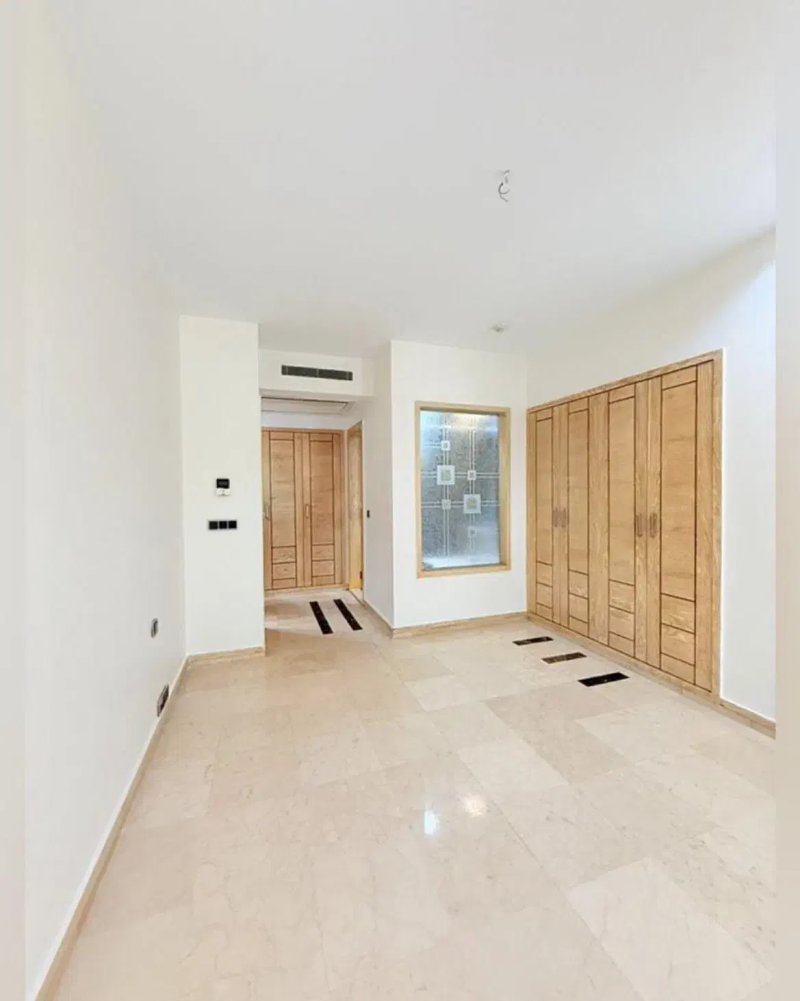 آپارتمان 190 متری سه خوابه در زعفرانیه تهران13639823237