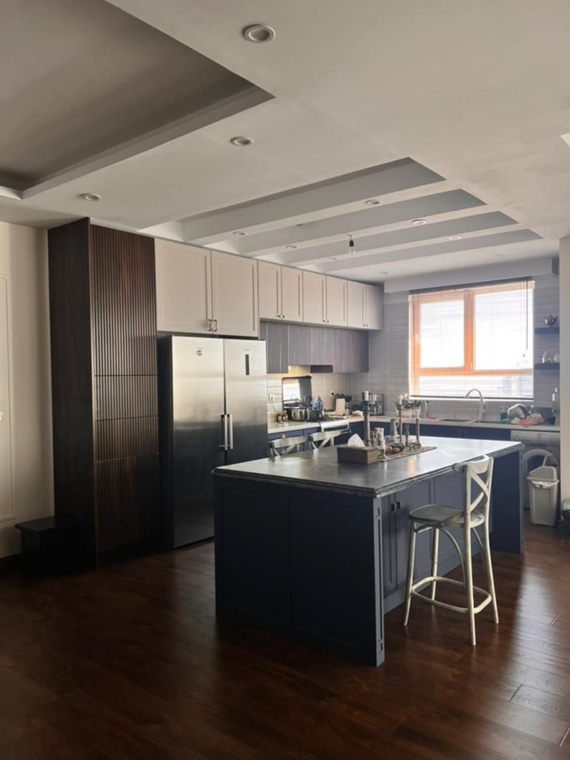 آپارتمان 139 متری دو خوابه در سهروردی تهران13643523337