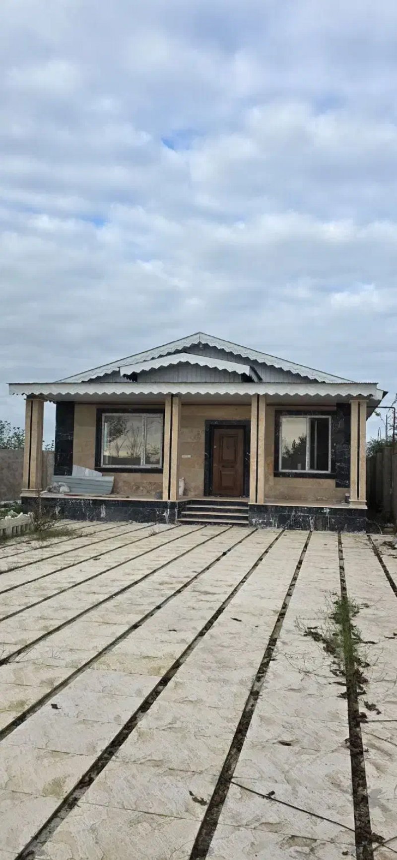 ویلا 200 متری دو خوابه در زیباکنار13635223069