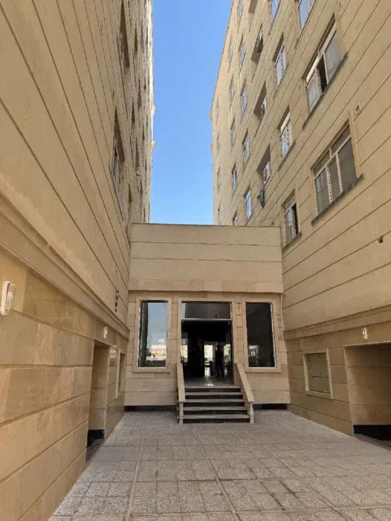 آپارتمان 104 متری دو خوابه در امامزاده قدس13637423152