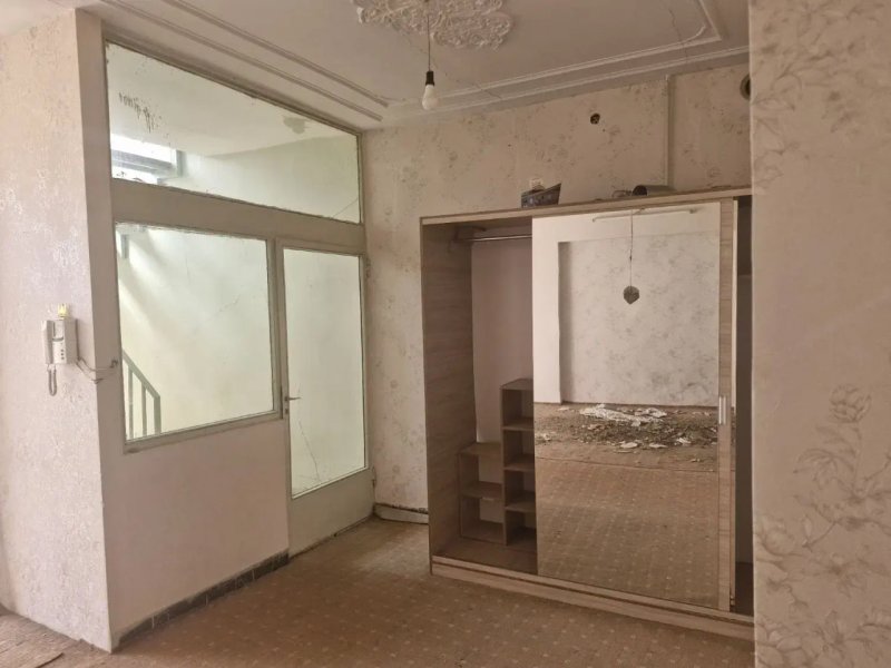 خانه 104 متری یک خوابه در شیخ طوسی غربی اصفهان13635323079