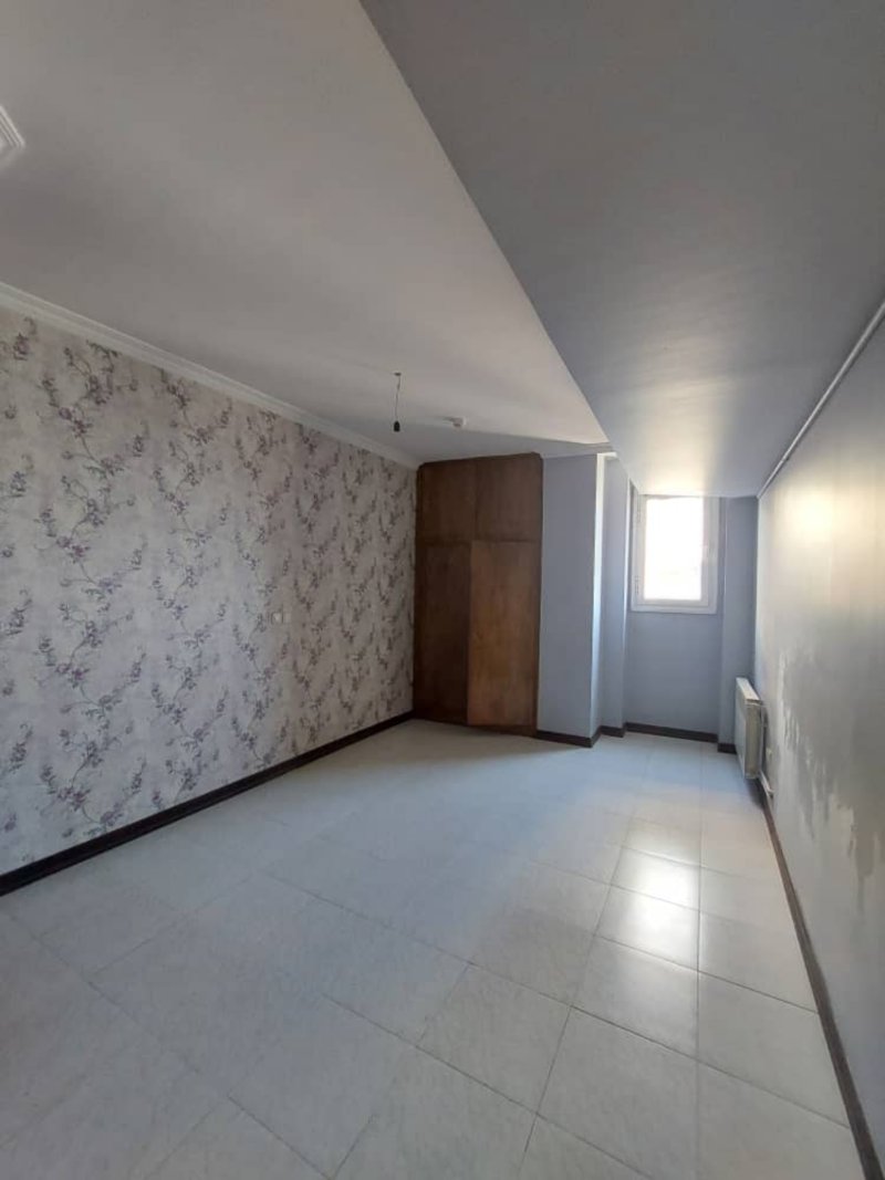 آپارتمان 120 متری دو خوابه در برازنده اصفهان13633622964
