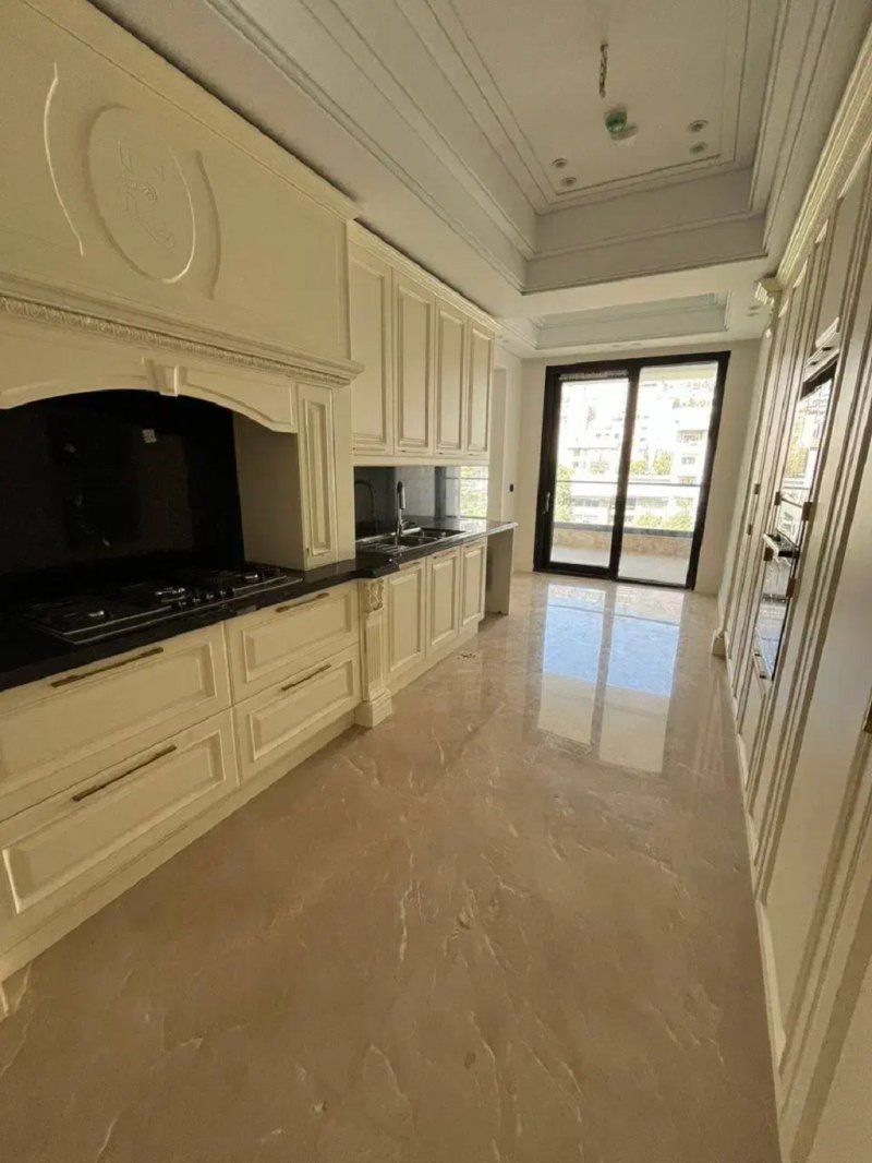 آپارتمان 250 متری سه خوابه در زعفرانیه تهران13642123306