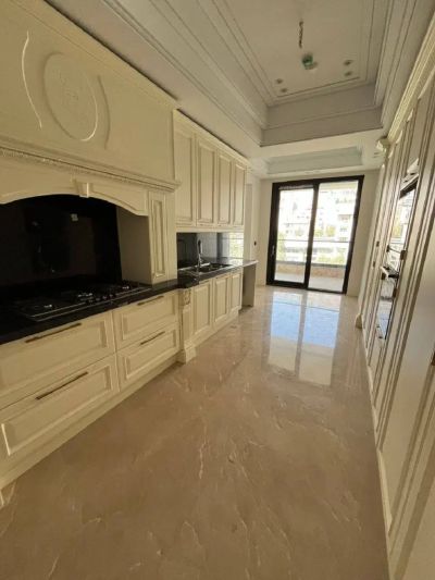 آپارتمان 250 متری سه خوابه در زعفرانیه تهران