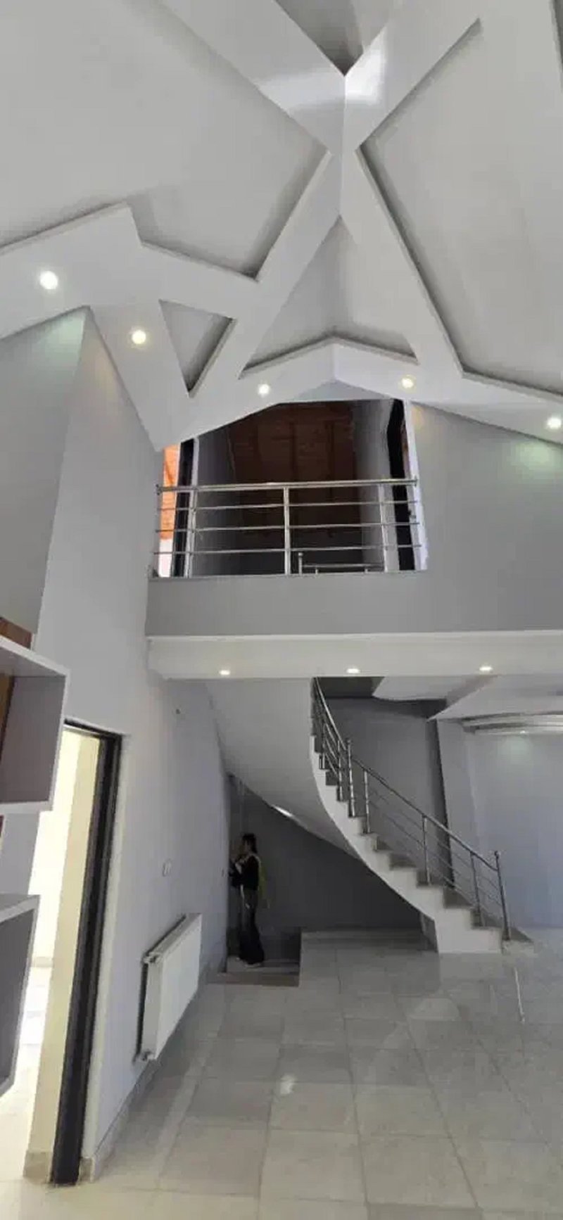 ویلا 280 متری سه خوابه در بلوار رودباری رشت13634222994