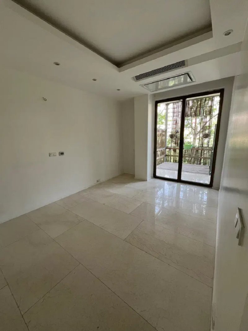 آپارتمان 365 متری چهارخوابه در زعفرانیه تهران13640123241