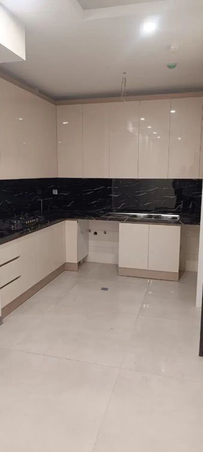 آپارتمان 140 متری سه خوابه در ستارخان تهران