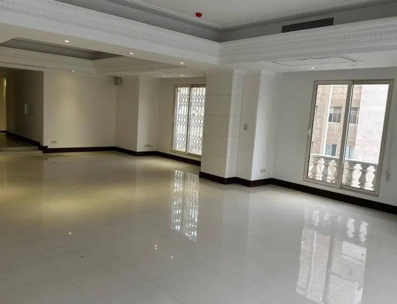 آپارتمان 230 متری سه خوابه در زعفرانیه تهران13642023289