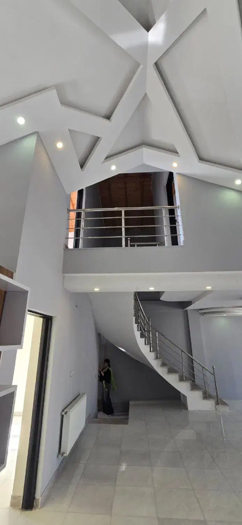 ویلا 300 متری سه خوابه در جاده کیاشهر آستانه اشرفیه13635123065