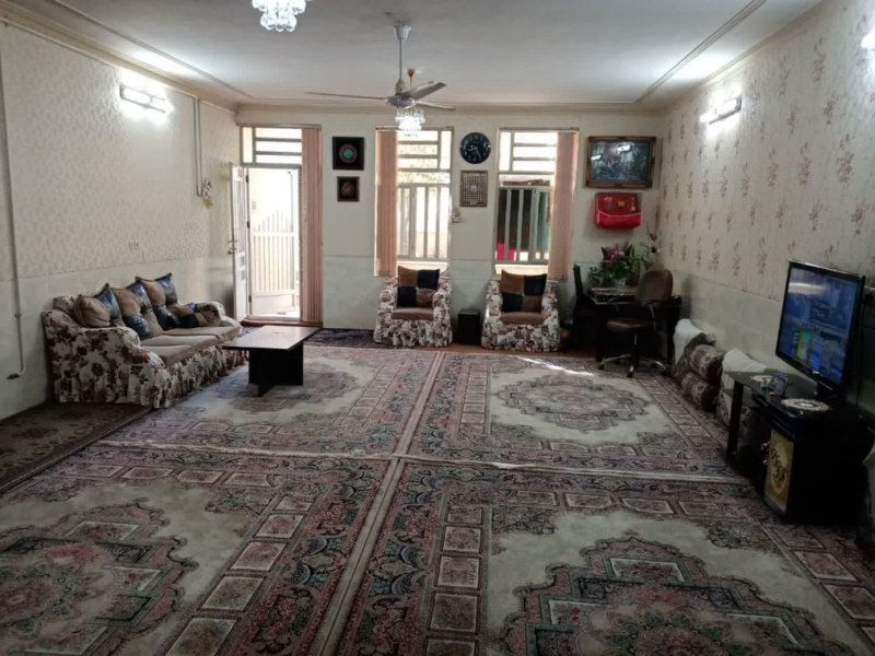 خانه 270 متری دو خوابه در امامشهر یزد13632622940
