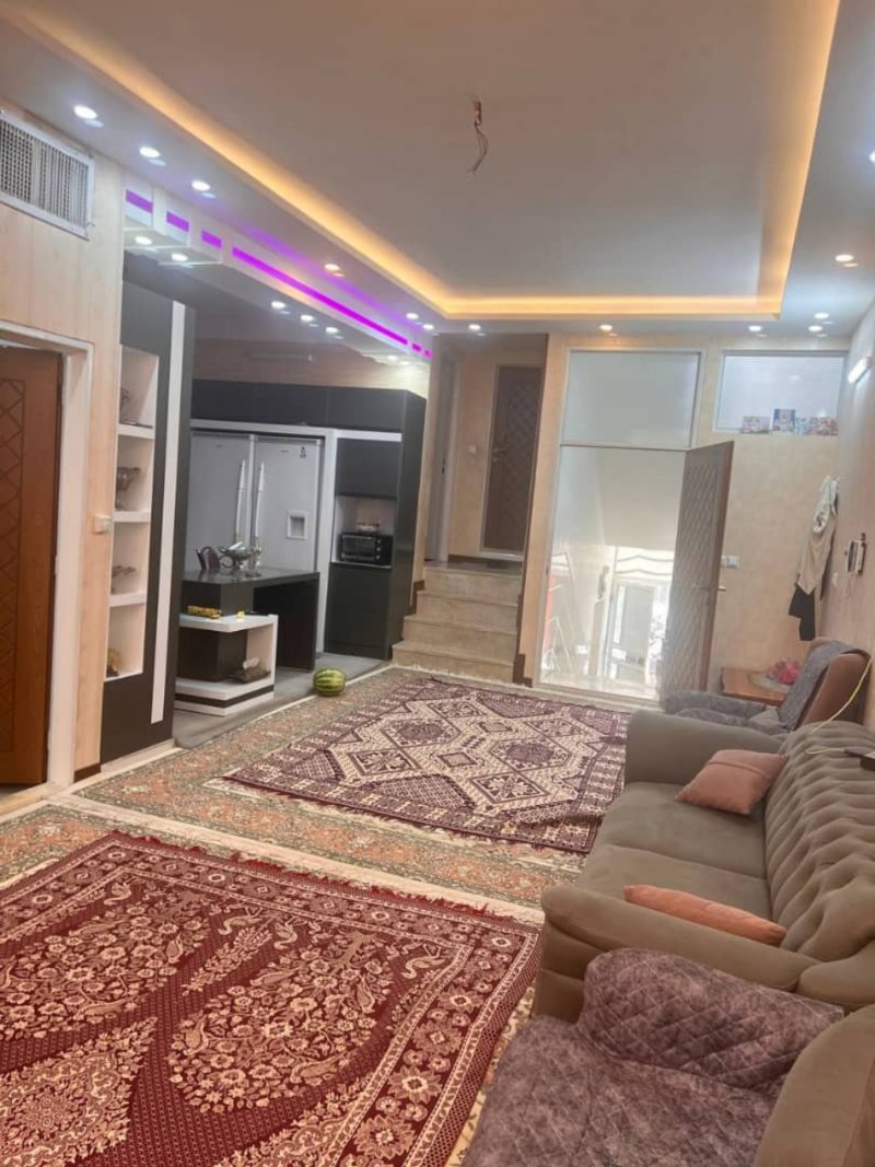 خانه 100 متری در بلوار رسالت یزد13643423335
