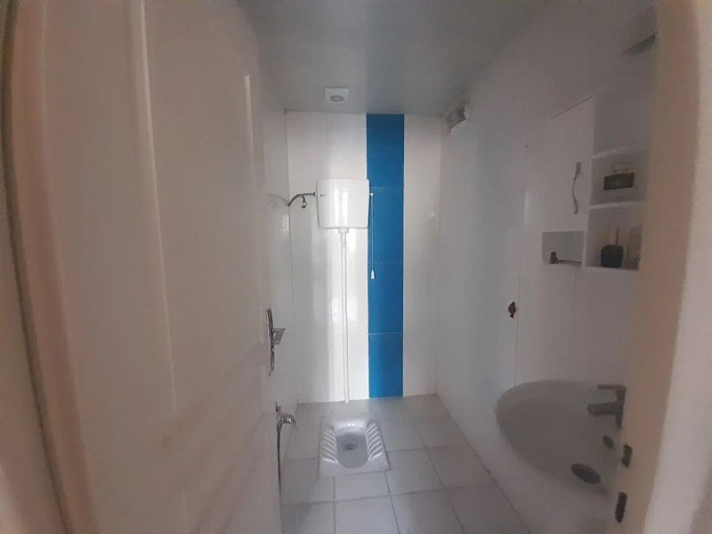 آپارتمان 100 متری دو خوابه در المهدی تهران13639023217