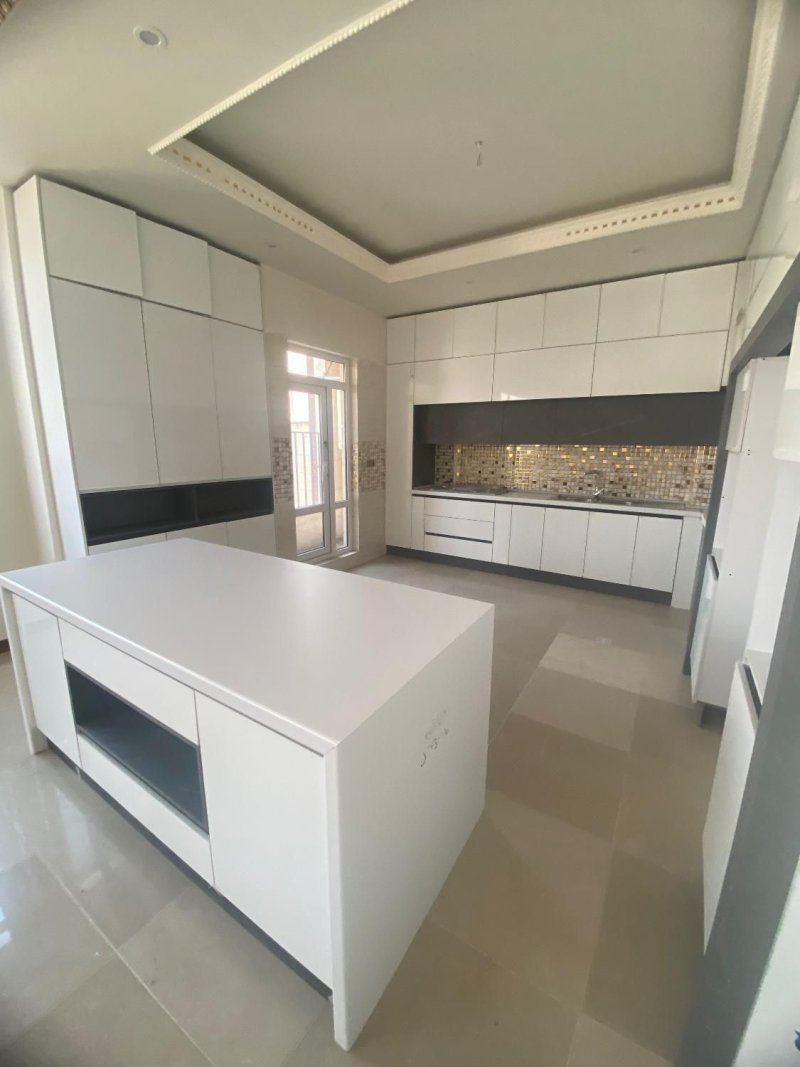 آپارتمان 154 متری سه خوابه در ستارخان تهران13638323191