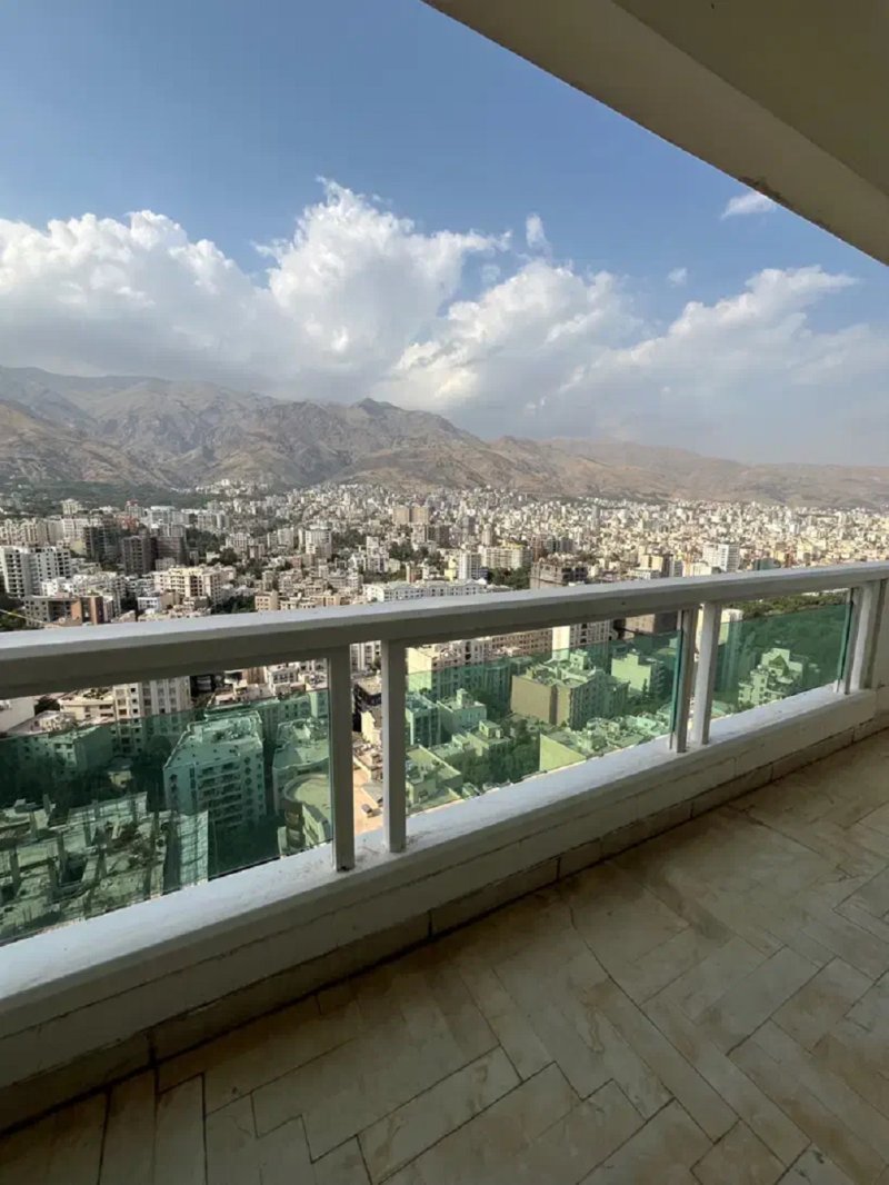 آپارتمان 250 متری سه خوابه در زعفرانیه تهران13639623230