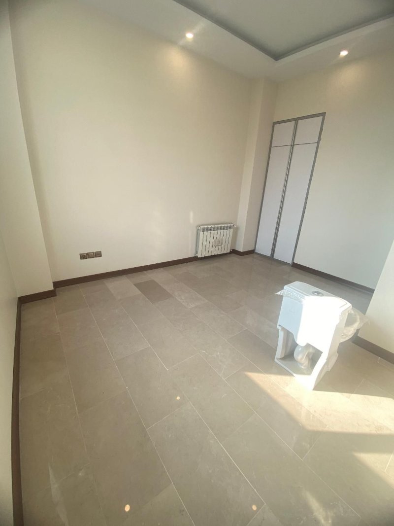 آپارتمان 154 متری سه خوابه در ستارخان تهران13638323183