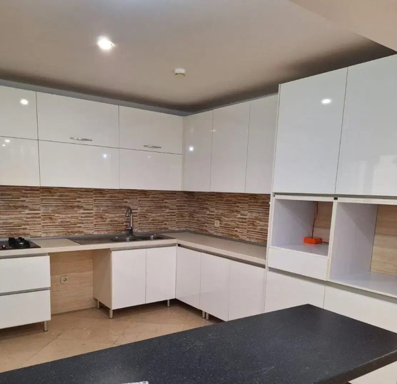 آپارتمان 100 متری دو خوابه در ولنجک تهران13632522938