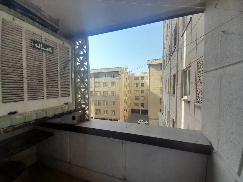 آپارتمان 100 متری دو خوابه در المهدی تهران13639023211