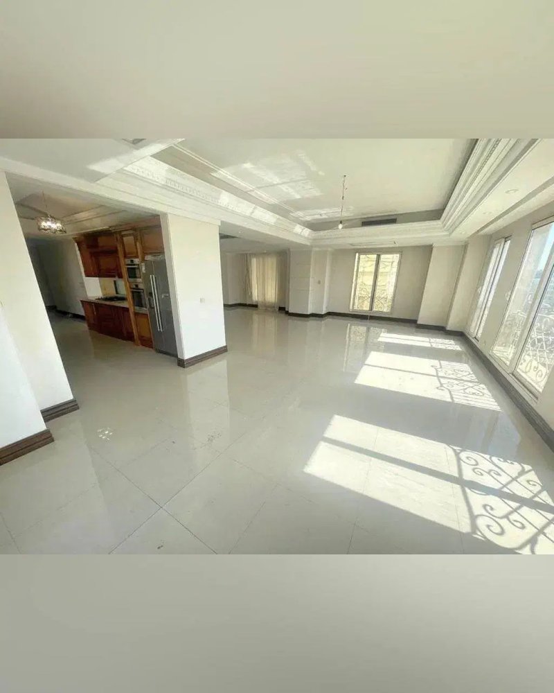 آپارتمان 230 متری سه خوابه در زعفرانیه تهران13642023287