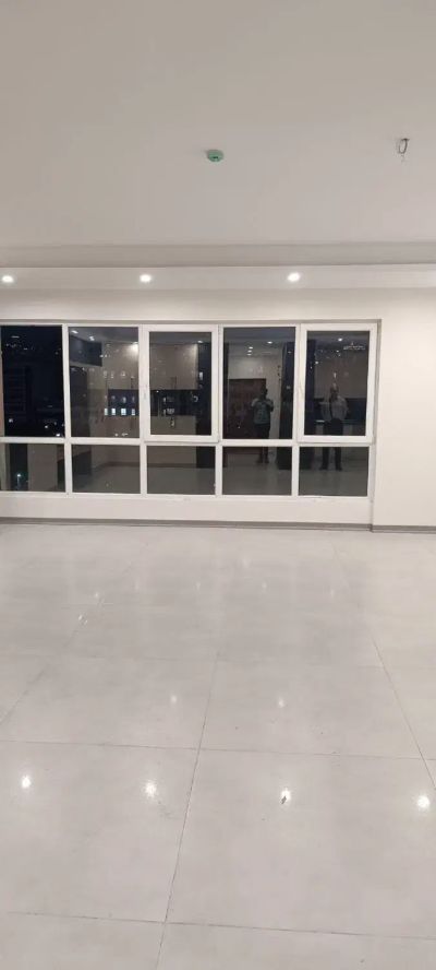 آپارتمان 140 متری سه خوابه در ستارخان تهران