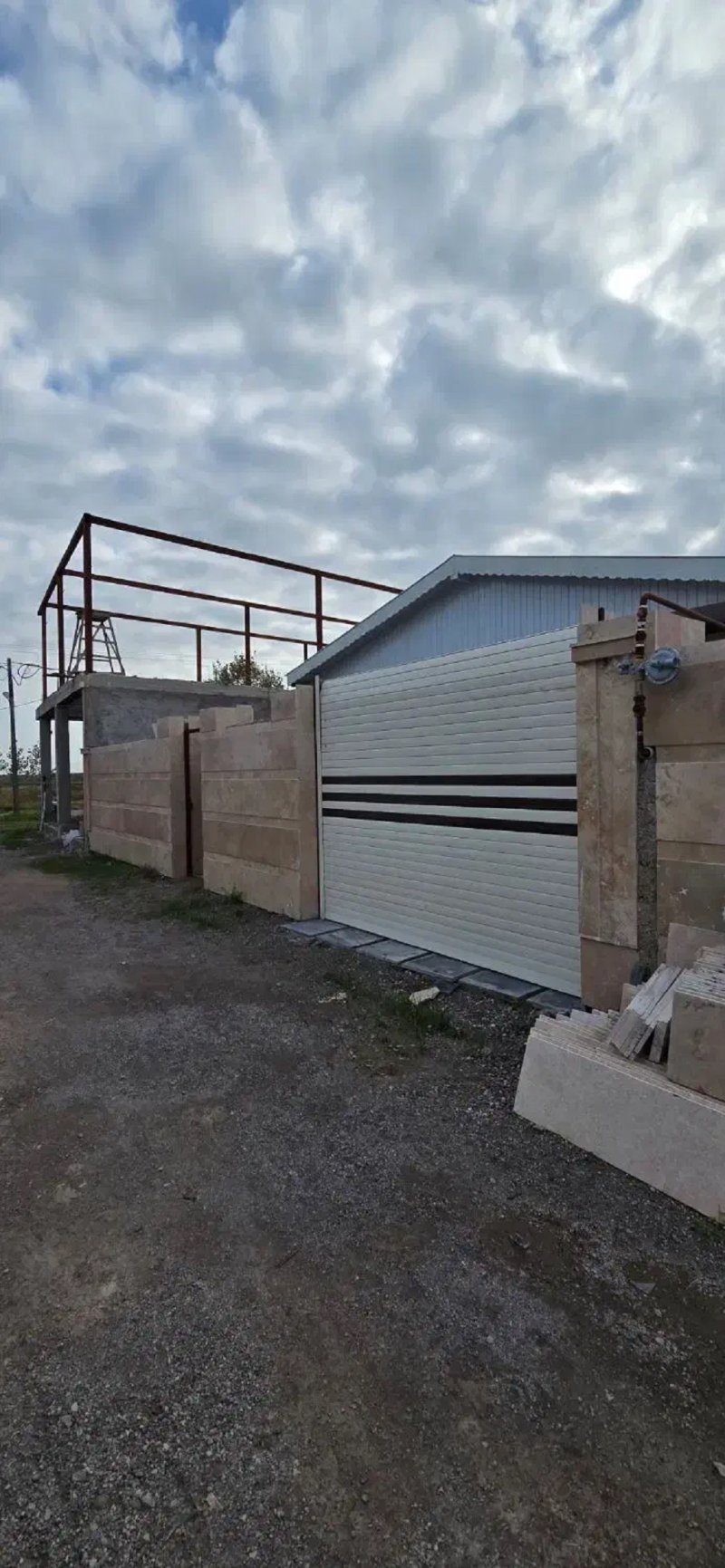 ویلا 200 متری دو خوابه در زیباکنار13635223071