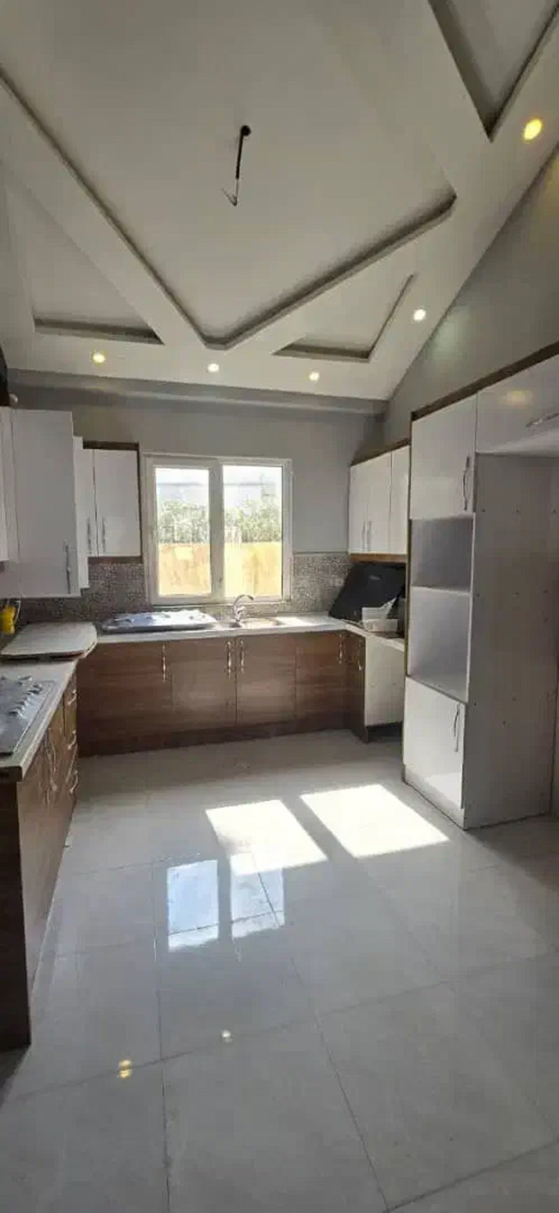 ویلا 280 متری سه خوابه در بلوار رودباری رشت13634222997